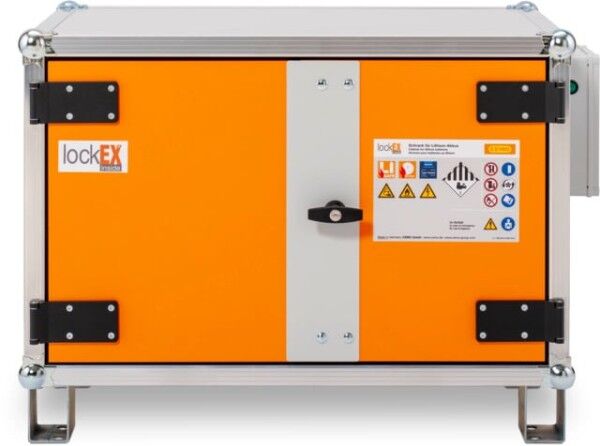 CEMO Akku-Ladeschrank Premium 8/5 mit Füßen 230V